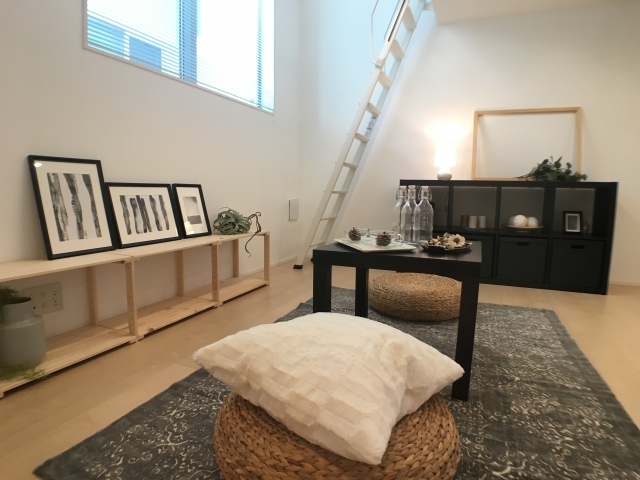 狭い部屋を広く見せる！ロフト付き賃貸の活用術